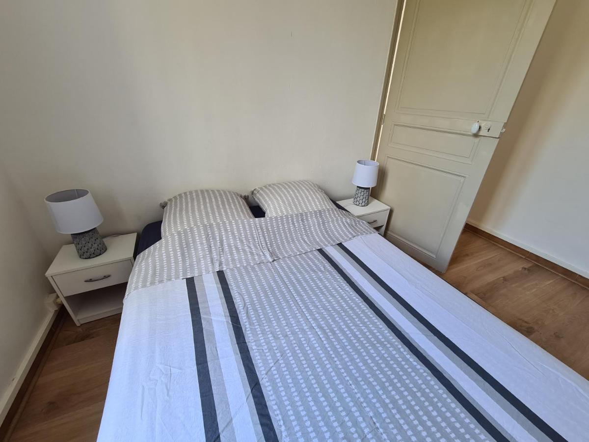 Appartement 60M2 Rdc Avec Jardin Saint-Génis Екстериор снимка
